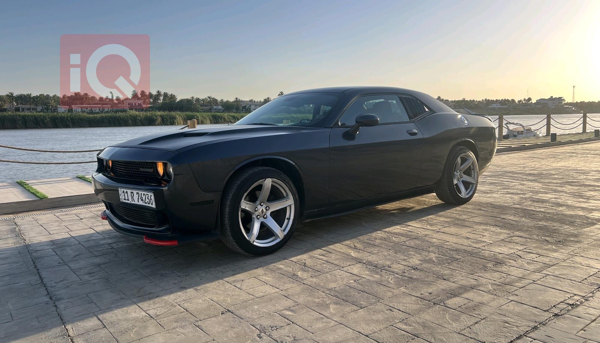 Dodge Challenger
